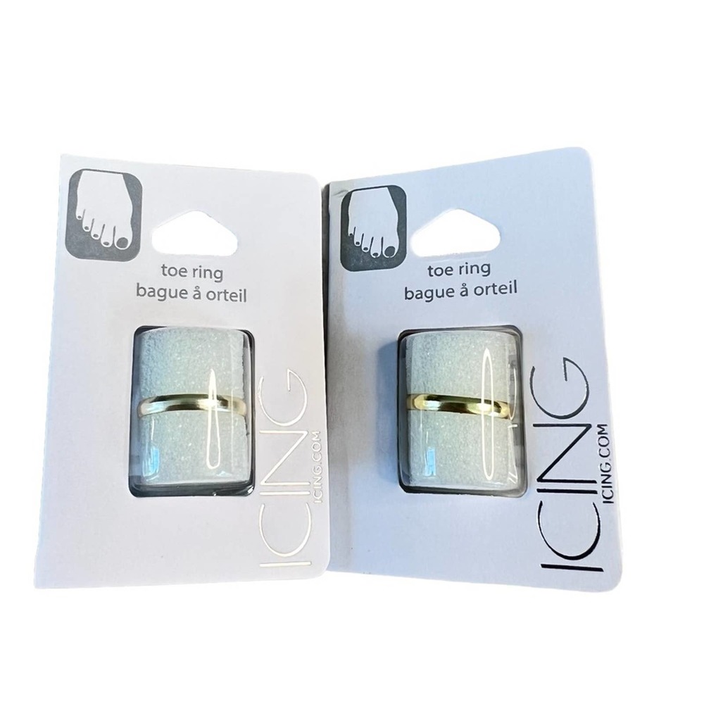 Icing jewelry, two gold tone toe rings NWT
